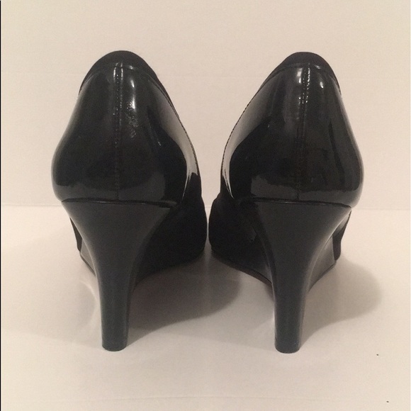 Ellen Tracy Patent Leather Wedge Pumps - Picture 5 of 13